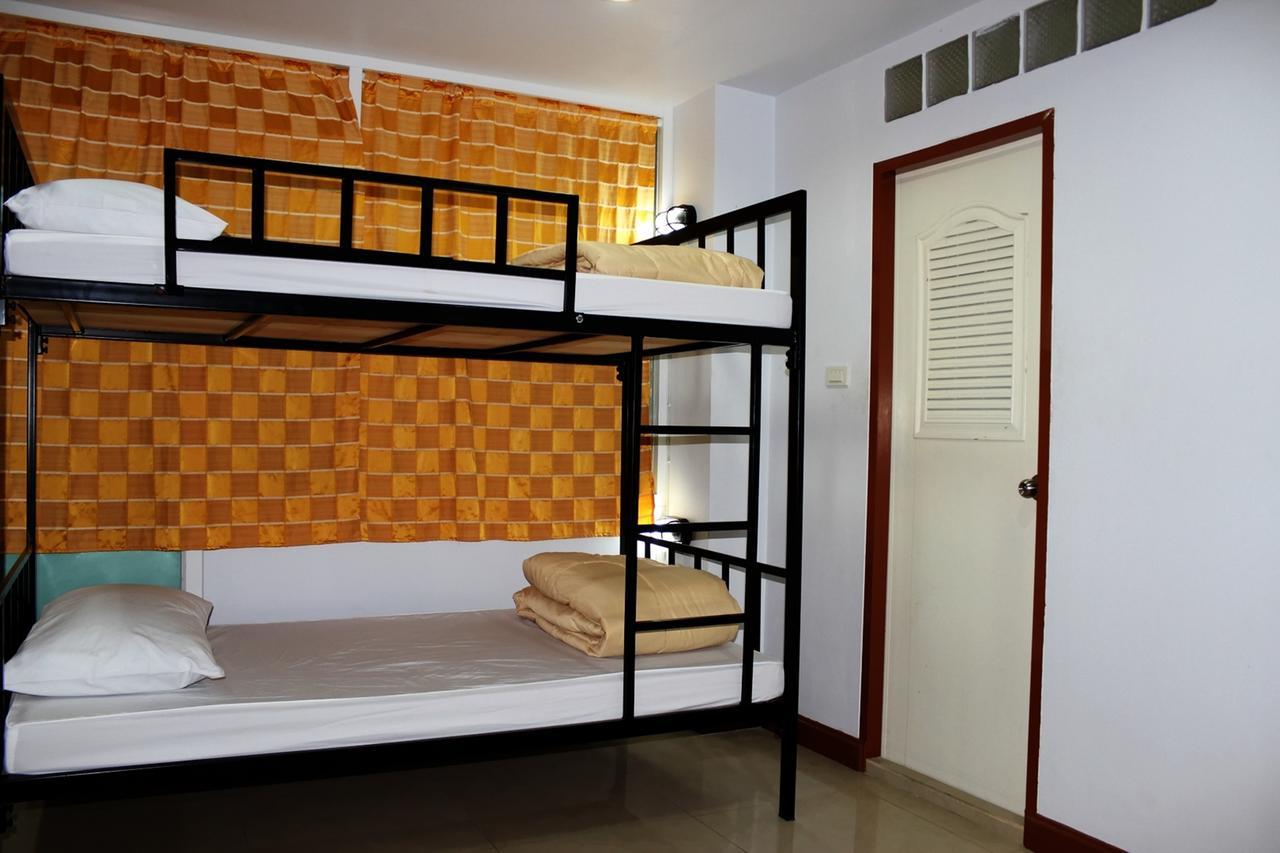 Home Base Hostel (Adults Only) Bangkok Kültér fotó