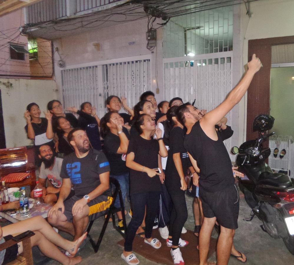Home Base Hostel (Adults Only) Bangkok Kültér fotó